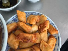 老北京炸咯吱-门框胡同百年卤煮(新街口店)