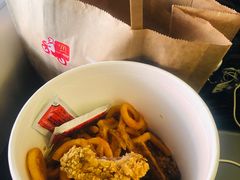 金拱门桶-麦当劳(北京南站店)