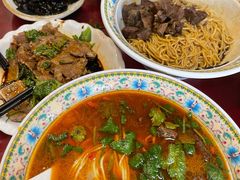 -金杨拉面王小吃面馆·牛三宝面·红烧牛肉粉