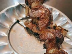 -烤肉小伙烤肉店