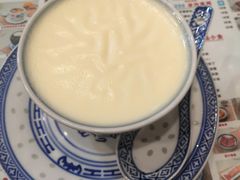 -广信牛奶甜品世家(台东店)