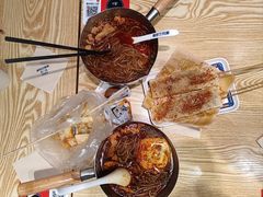 -魔都三兄弟酸辣粉·蘸卤炸串(虹桥万科店)