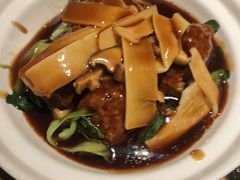 砂锅手工狮子头-渝信川菜 · 川味家常菜(长安店)