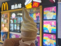 -麦当劳(假日广场店)