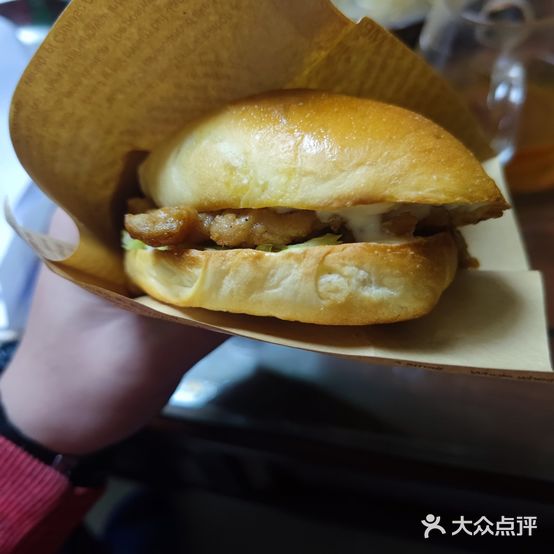 莱瑞猪扒包(东湖广场店)
