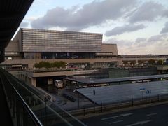 -虹桥火车站-停车场