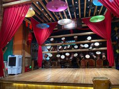 -老滇山寨•云南特色菜•地方菜•民族风情歌舞表演(金碧店)