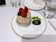 招牌燕麦蛋糕-COVA(新天地Xintiandi店)