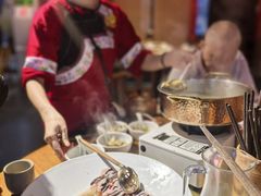 土家三滚娃娃渔锅底-印象鲵宴·张家界地标美食名片(溪布街店)