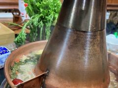 -果松木炭酸菜铜火锅·外婆参鸡汤