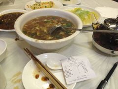 就这个酸辣汤还凑合喝-东来顺饭庄(王府井步行街店)