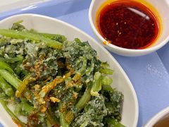 辣椒油蘸茼蒿-北大家园食堂