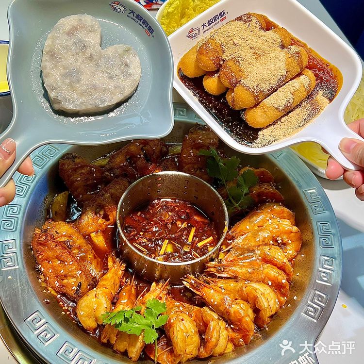 在南宁！爱吃这家虾火锅的理由又多了一个🥹