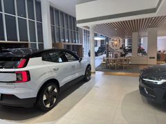 -青岛中升沃茂沃尔沃4S店(市北店)