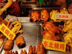 -三亚新鸿港水果一级批发市场