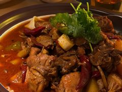 传统新疆大盘鸡-纳鲁孜·新疆特色餐厅(上海悦荟广场店)