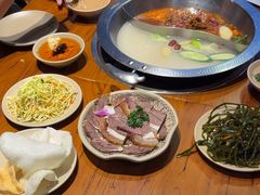 -东巴婆婆云南鱼豆花火锅(大东门店)
