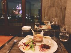 -WOLFGANG PUCK KITCHEN & BAR(迪士尼小镇店)
