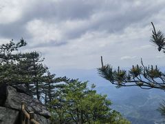 -罗田薄刀峰风景区