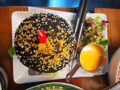 网红瀑布牛肉菠萝包-肥韬茶餐厅(南山mini店)