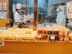 面包甜点陈列柜-西村叔叔的店·面包·甜品·蛋糕(清河万象汇店)