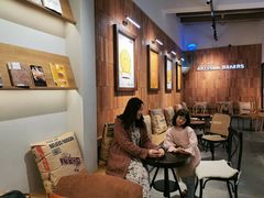 等位区-方炉·天然食材面包店(青秀店)