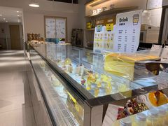 面包甜点陈列柜-三只蜜蜂蛋糕(东城店)