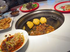 -雪乡人家东北菜·铁锅炖一切(高斯路店)