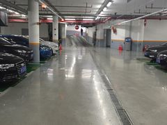-人民广场-地下停车场