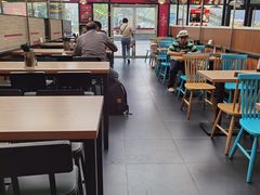 大堂-小杨生煎(火车站北广场店)