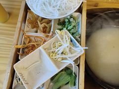 -勺子米线·云南传统小吃市集(四方街店)