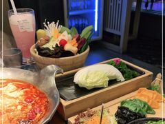 -湊湊火锅·茶憩(打浦桥日月光店)