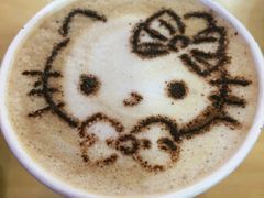 kitty图案的-Hello Kitty Cafe(弘大店)
