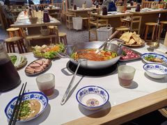 -王奋斗贵州酸汤牛肉火锅