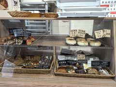 -沁屋面包店(人民东路店)