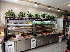 面包甜点陈列柜-川奇麻辣香锅(国贸店)