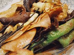 -马克力木手抓炕锅烤羊肉(盐湖一小区店)
