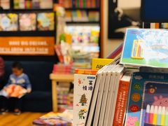 -西西弗书店&矢量咖啡(凯德晶萃广场店)