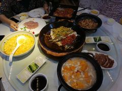 -阿瓦山寨·湘菜现炒·剁椒鱼头王(咸阳总店)