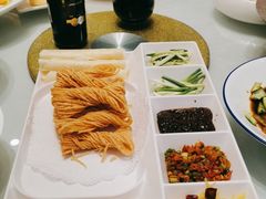 -香山湖家家宴(中山陵店)