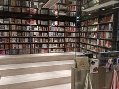 -钟书阁(群光广场店)