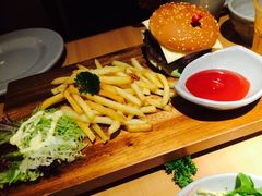-Lia Cafe Bar Restaurant松山咖啡屋