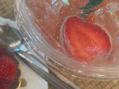 -Chom Cafe and Restaurant