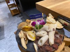 -一朵菌·野生菌探索家火锅(南亚店)