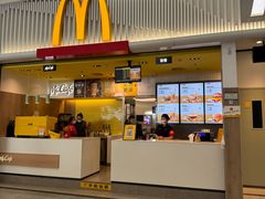 -麦当劳(深圳北站B2检票口楼上)