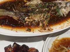 -八府香鸭·啫啫煲(华山路店)