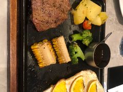 -必胜客(尹山湖歌林公园店)