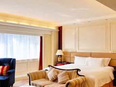 -深圳富苑皇冠假日套房酒店