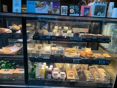 面包甜点陈列柜-星巴克(浙江省人民医院店)