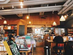 -百老汇电影中心(油麻地店)